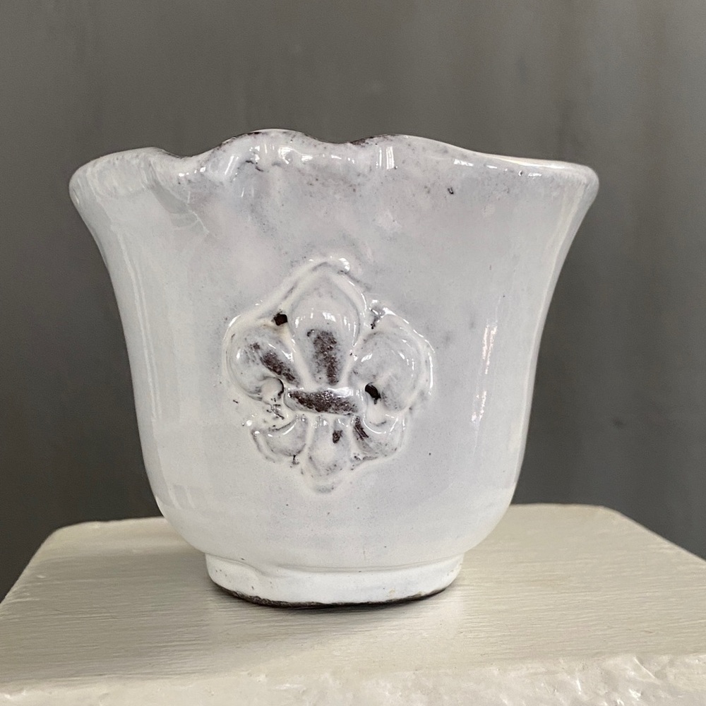 Vintage Fleur Di Lis Abigails Italy Whitewashed Coffee Mug Tea Cup Heavy